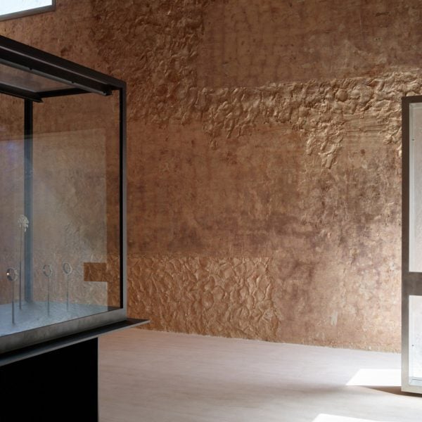 hero siyadi pearl museum studio anne holtrop bahrain dezeen 2364 col 0