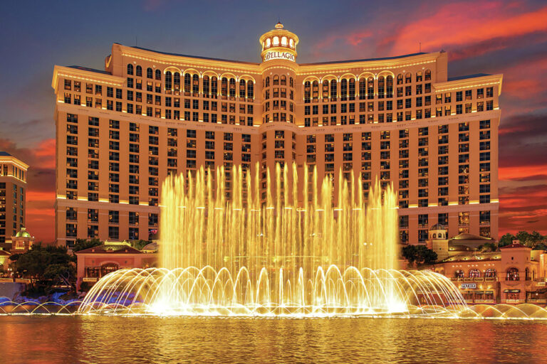 bellagio exterior fountains at dusk