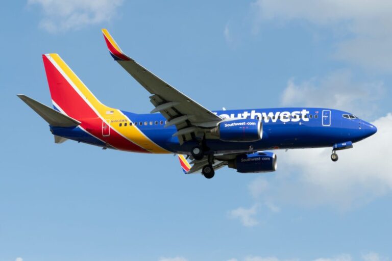 N464WN Southwest Airlines Boeing 737 7H4 1 scaled e1720444908918