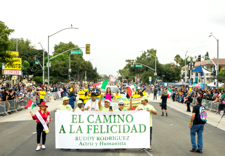 thousands lined chavez avenue to celebrate the independence of their nation