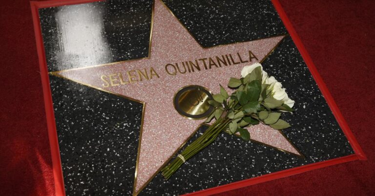 urlhttps3A2F2Fcalifornia times brightspot.s3.amazonaws.com2Fe62F302F90a6c5dc4da9afdbe69aed9bcbde2Fmusic selena things to know 14031