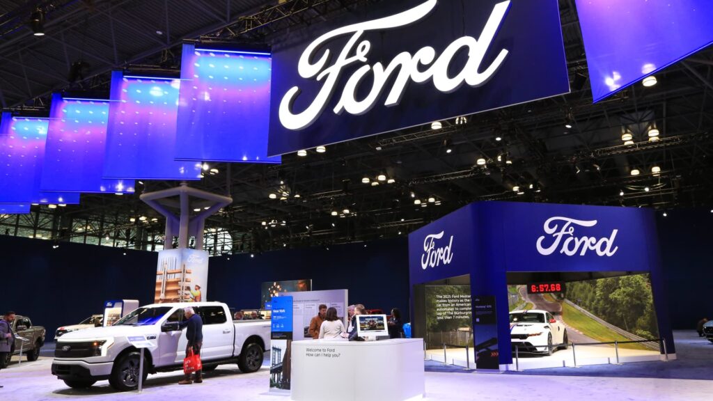 108134333 1746475934139 108134333 1745267151586 NYIAS DeVries 04162025 165