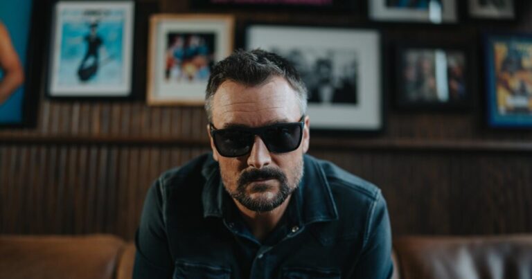 urlhttps3A2F2Fcalifornia times brightspot.s3.amazonaws.com2F9c2F122F27095a9c4335a0bfa6072bbb8cec2F1426343 et eric church 046